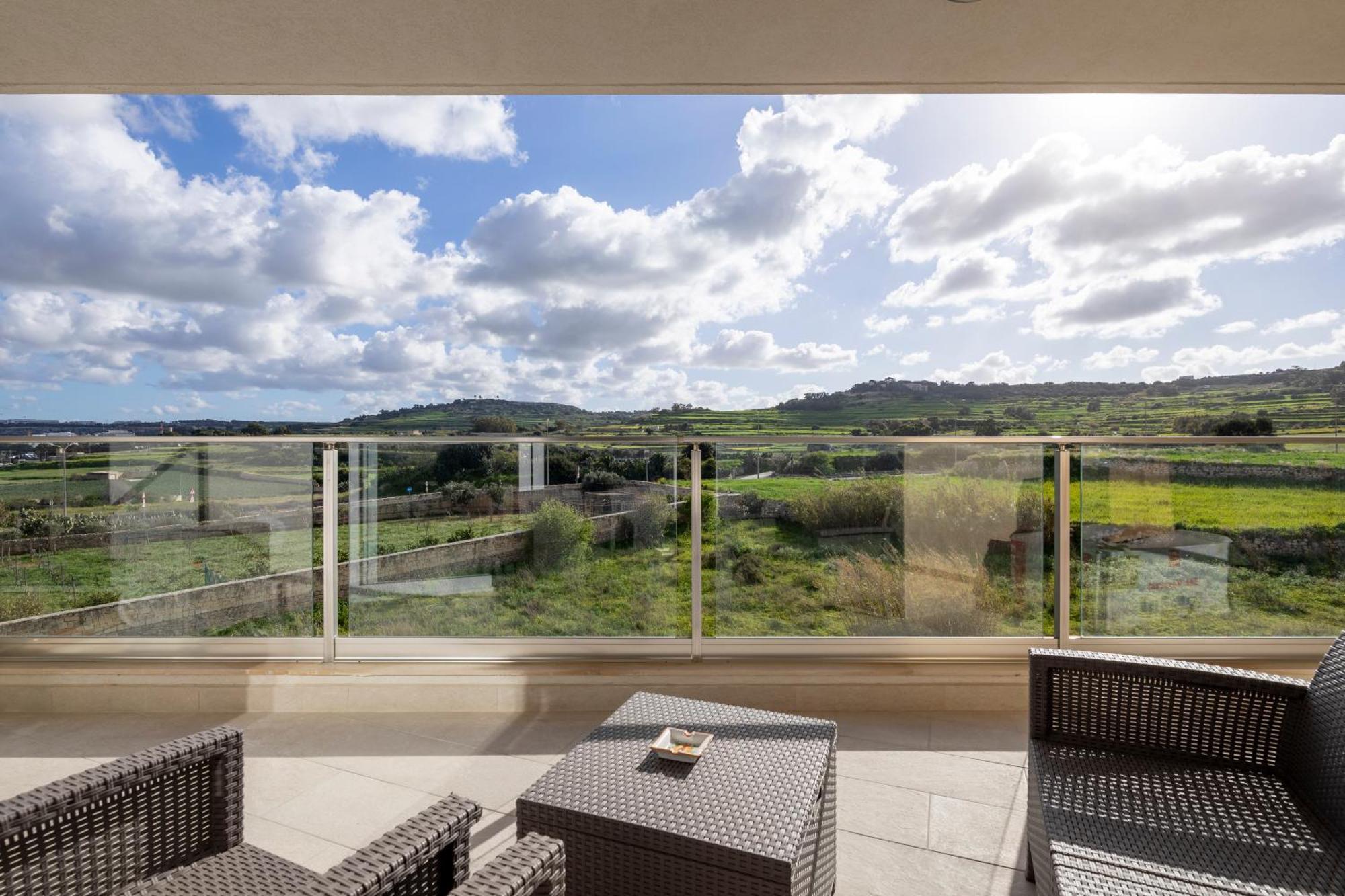 Modern & Spacious 2Br Apartment With Country Views - Close To Xemxija Bay 圣保罗湾城 外观 照片